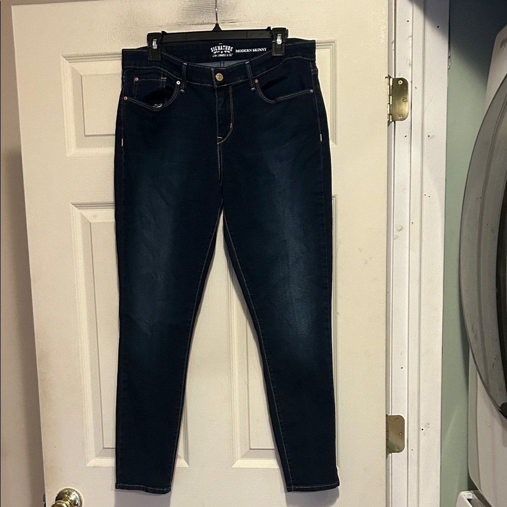Signature by Levi Strauss Modern Skinny Jeans Size 30/30